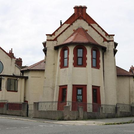 Victoria House Hotel Barrow-in-Furness Екстериор снимка